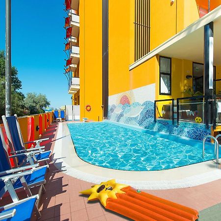 Viva Beach Hotel Rimini Kültér fotó